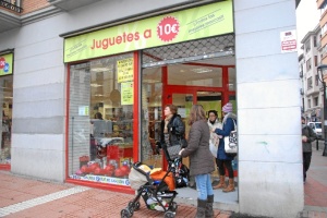 Hay tres tiendas outlet de juguetes en Zaragoza que abren únicamente un mes al año / Foto: ZBN