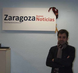 David Lozano en la redacción de Zaragoza Buenas Noticias.