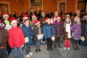 El próximo martes a las 20 horas los alumnos de la Escuela de Folclore cantan villancicos de Navidad / Foto: Ayto. de Ejea