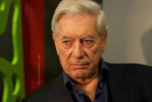 El escritor Mario Vargas Llosa.