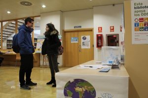 La biblioteca de la Universidad de Zaragoza se une a esta campaña solidaria con las mujeres del Congo.