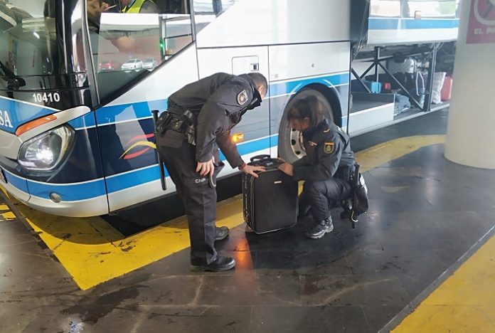 Agentes localizan drogas en una maleta en la estación Delicias de Zaragoza