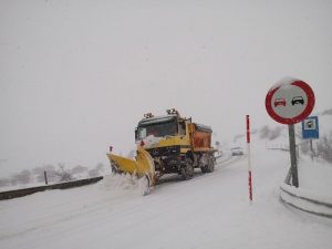 cortes en carreteras de Aragón por riesgo de aludes