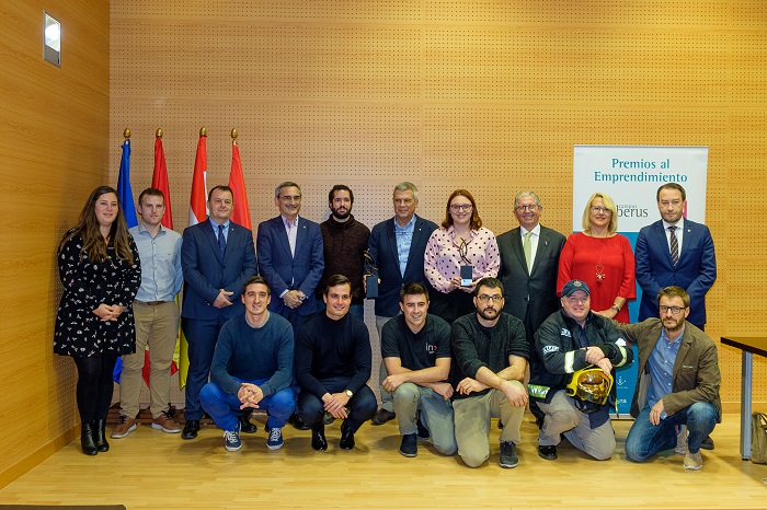 Foto de familia de los VI Premios Emprende del Campus Iberus.