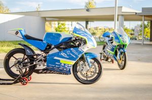 Motostudent Unizar expone su moto eléctrica en INTU Puerto Venecia