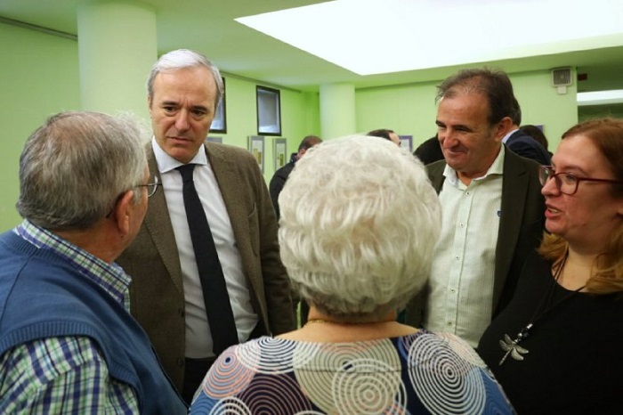 Mayores solos de Zaragoza podrán cenar en compañía esta Nochebuena