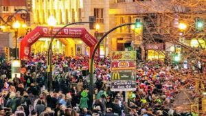 Los corredores de la San Silvestre, fuente de energía solidaria