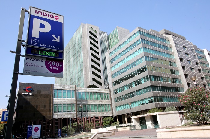 Instalan sistema de lectura de matrículas en 10 parkings de Zaragoza