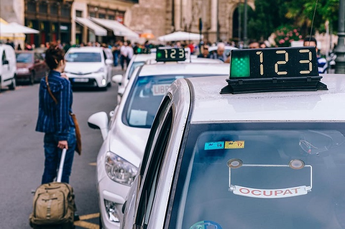 Más descuentos para quienes se desplacen en taxi por Zaragoza