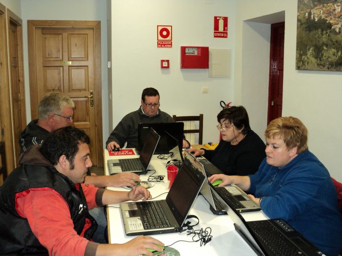 La provincia de Zaragoza convoca ayudas para educación de adultos