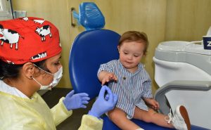 Odontología pediátrica gratuita para niños con discapacidad en San Juan de Dios