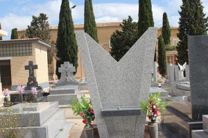 El tanatorio del Cementerio de Torrero adapta horarios, aforos y medidas a la Fase 3