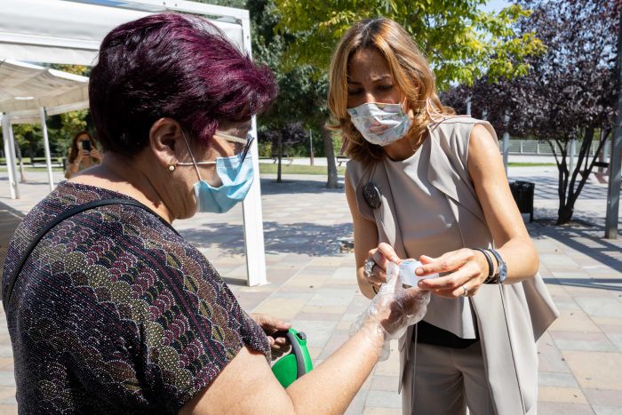 Zaragoza conciencia sobre la insalubridad de los orines de perros