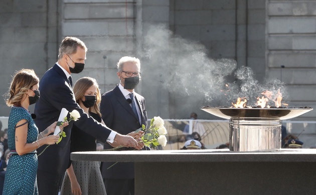 España rinde un sentido homenaje de Estado a las víctimas del covid-19