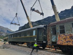 Movimiento de vagones en Canfranc previo a las obras de urbanización en la Estación