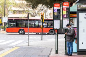 La flota íntegra del tranvía y la del bus urbano garantizan el cumplimiento del aforo