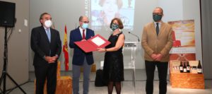 Ana Alcolea, ganadora del Premio de las Letras Aragonesas 2019