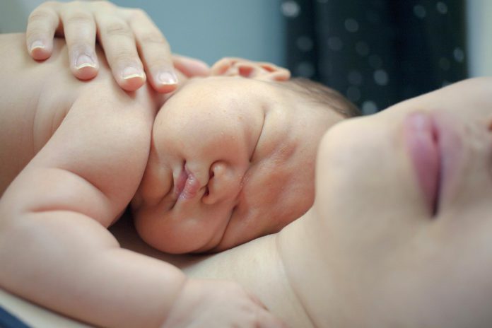 El Colegio de Enfermería de Zaragoza a favor del acompañamiento en el parto