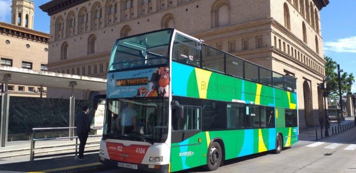 2022-03-18 Bus turístico de Zaragoza