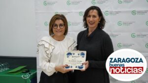 2022-12-19 Premio AECC - USJ Voluntaria de Honor